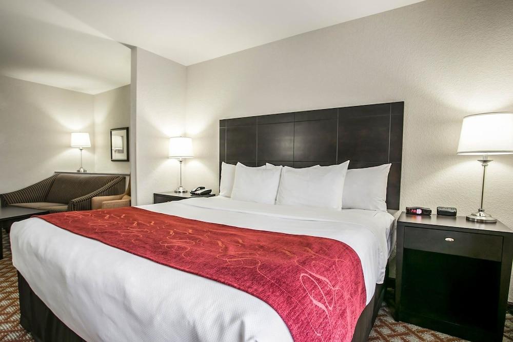 Comfort Suites Columbia Northeast - Fort Jackson エクステリア 写真