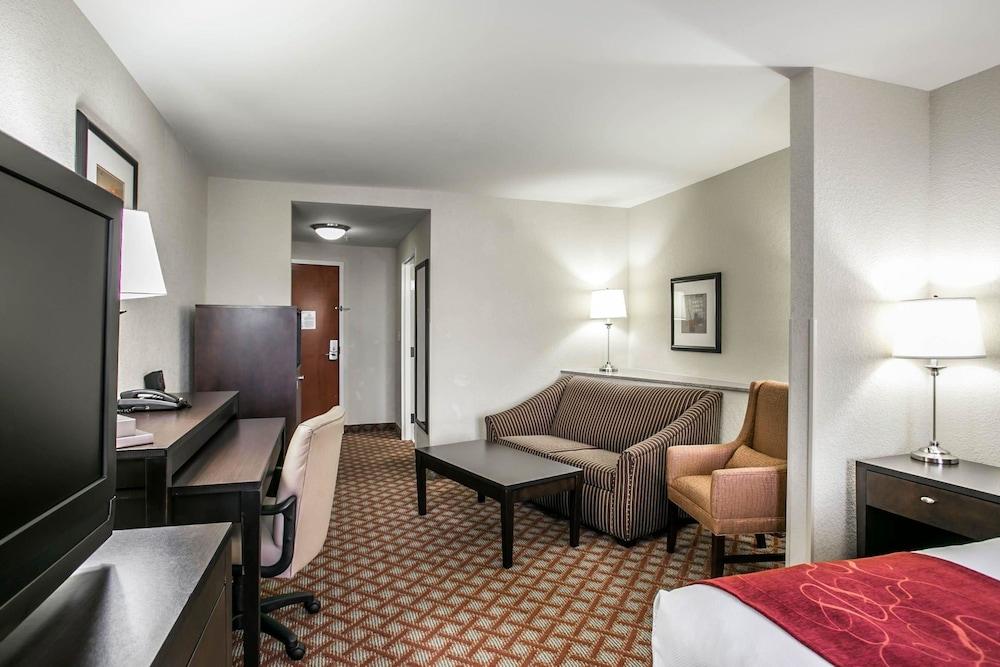 Comfort Suites Columbia Northeast - Fort Jackson エクステリア 写真