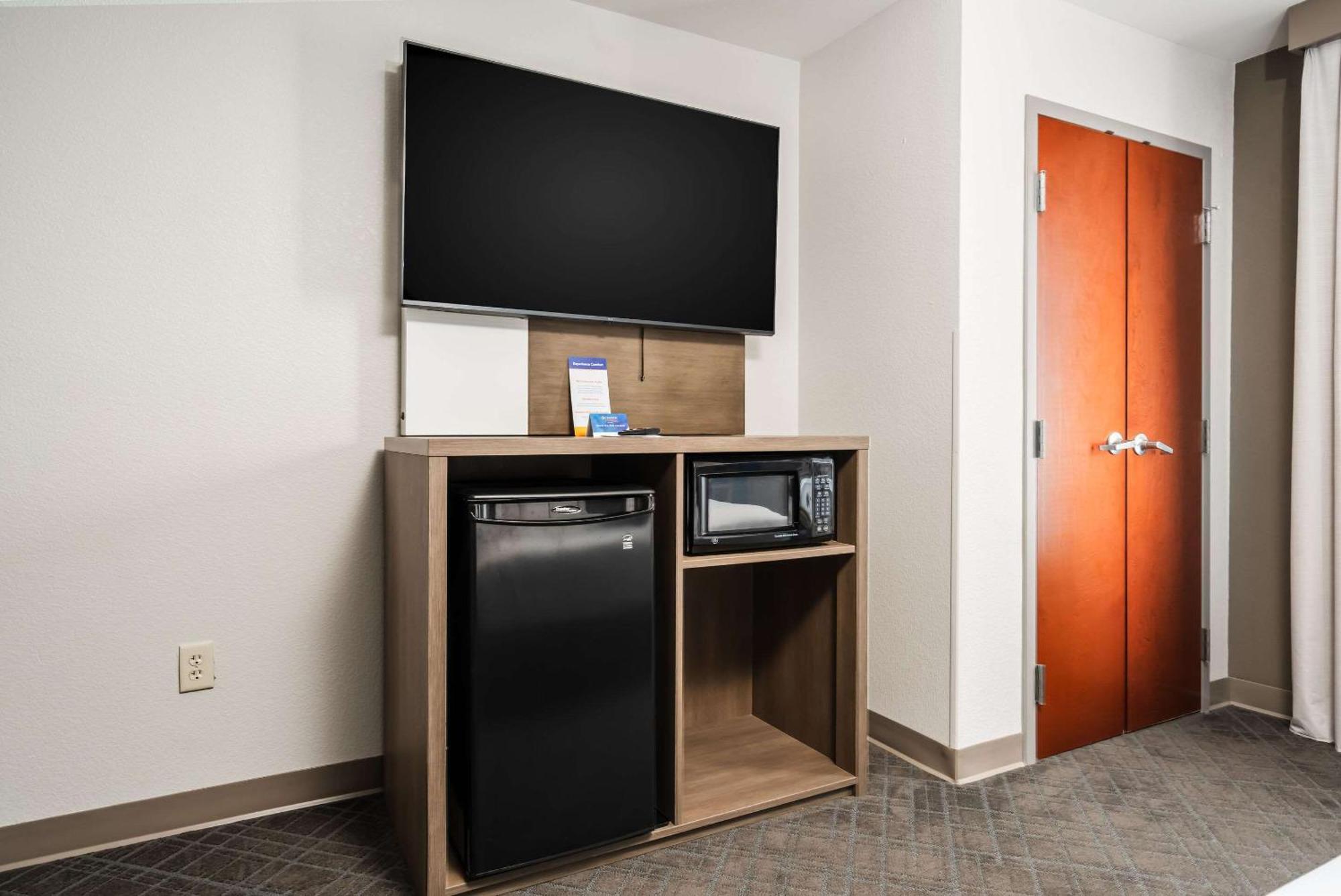 Comfort Suites Columbia Northeast - Fort Jackson エクステリア 写真