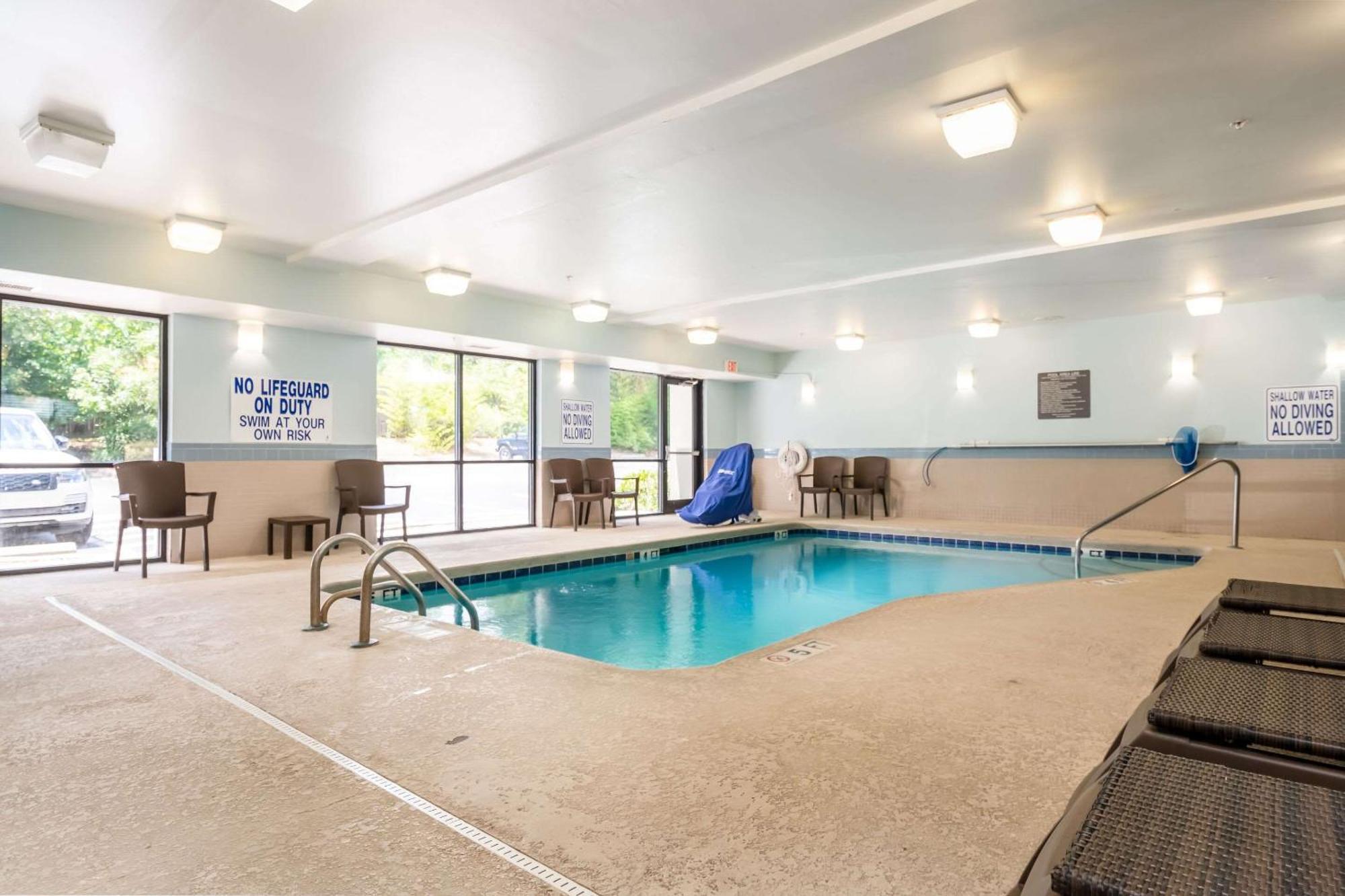 Comfort Suites Columbia Northeast - Fort Jackson エクステリア 写真