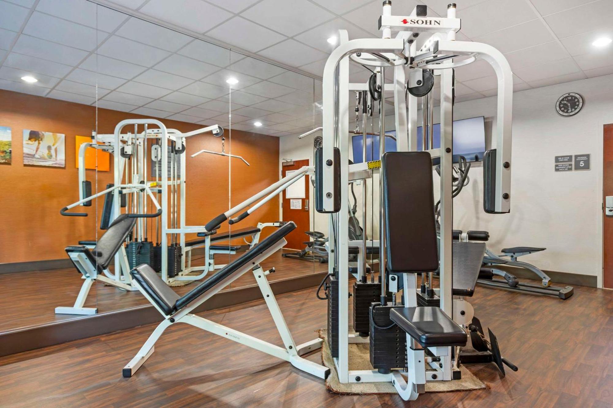 Comfort Suites Columbia Northeast - Fort Jackson エクステリア 写真
