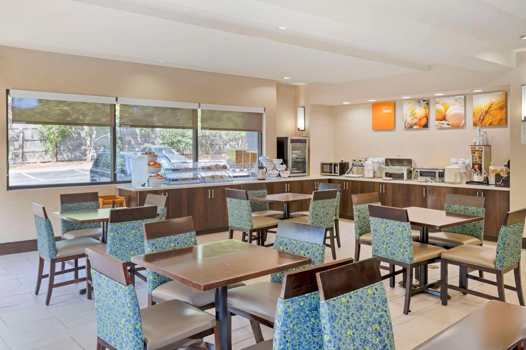 Comfort Suites Columbia Northeast - Fort Jackson エクステリア 写真