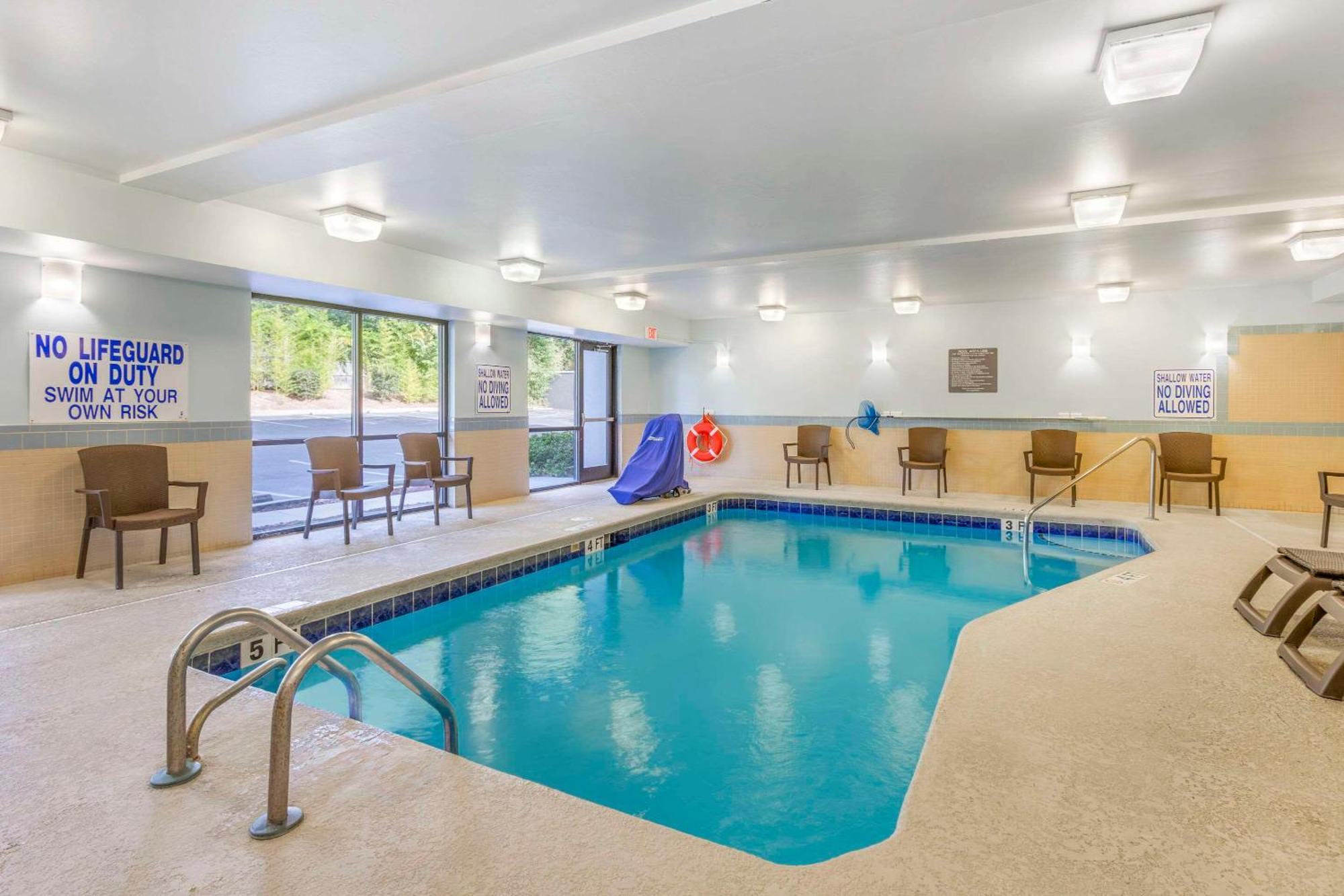 Comfort Suites Columbia Northeast - Fort Jackson エクステリア 写真