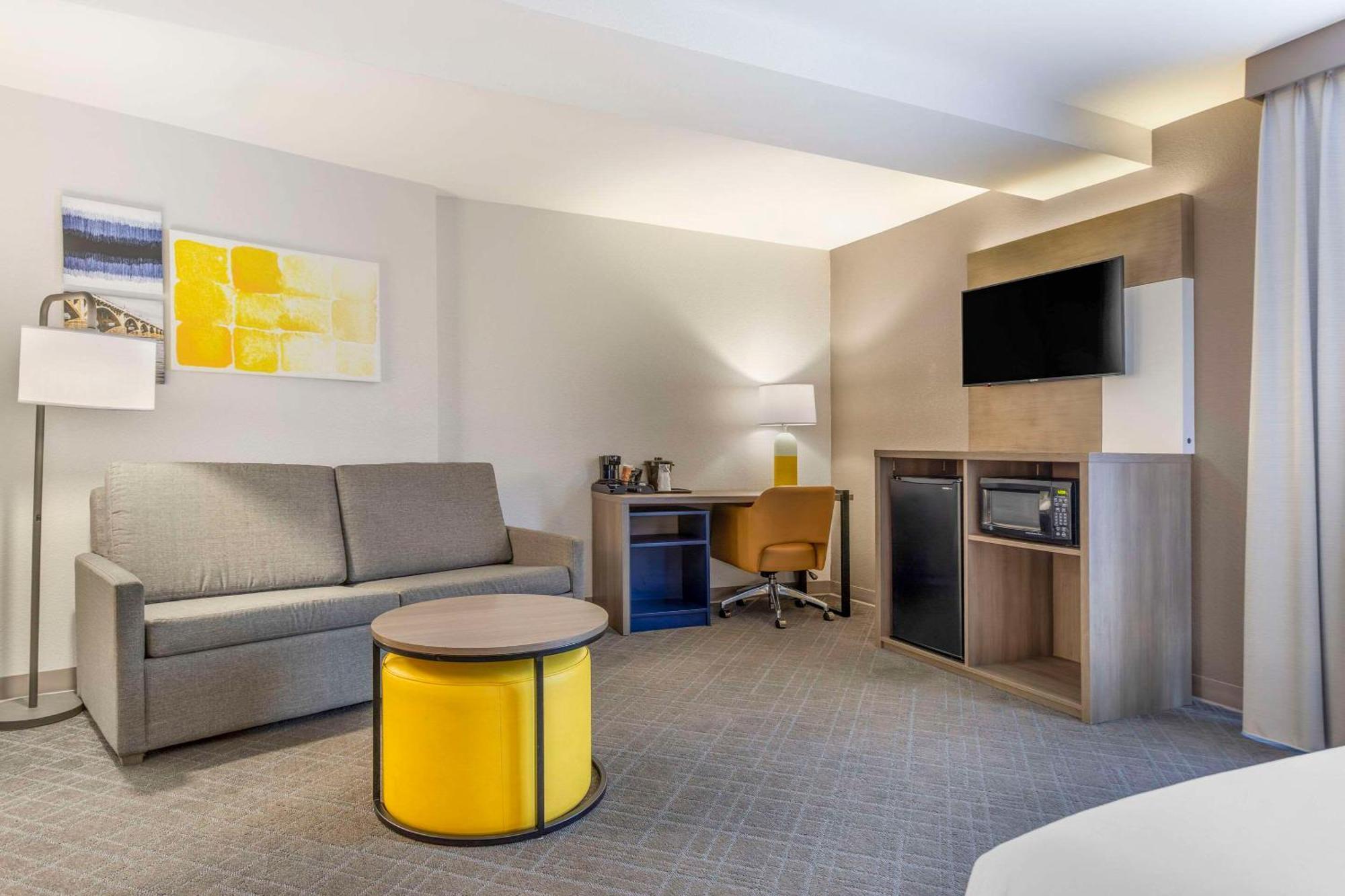 Comfort Suites Columbia Northeast - Fort Jackson エクステリア 写真