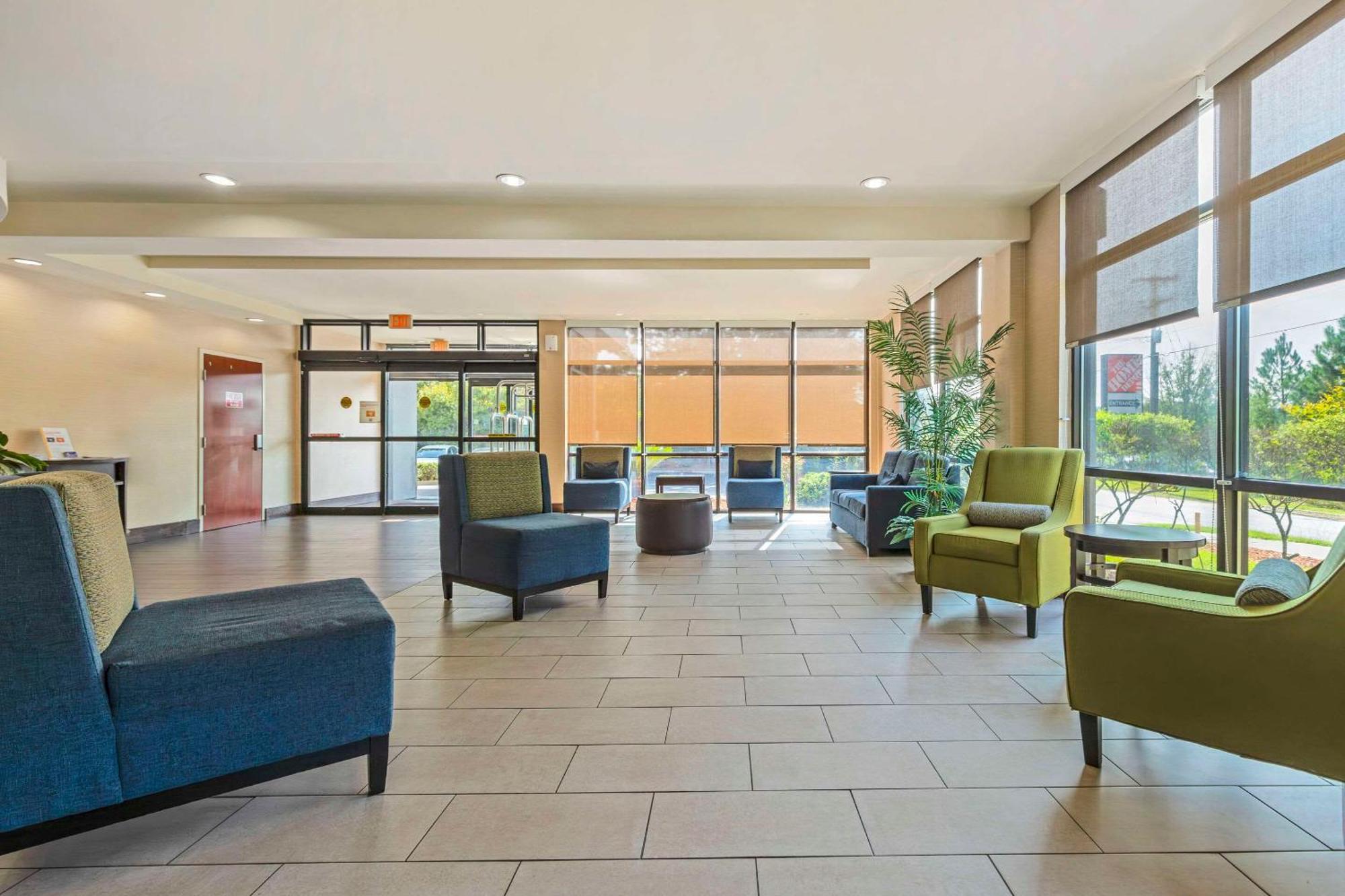Comfort Suites Columbia Northeast - Fort Jackson エクステリア 写真
