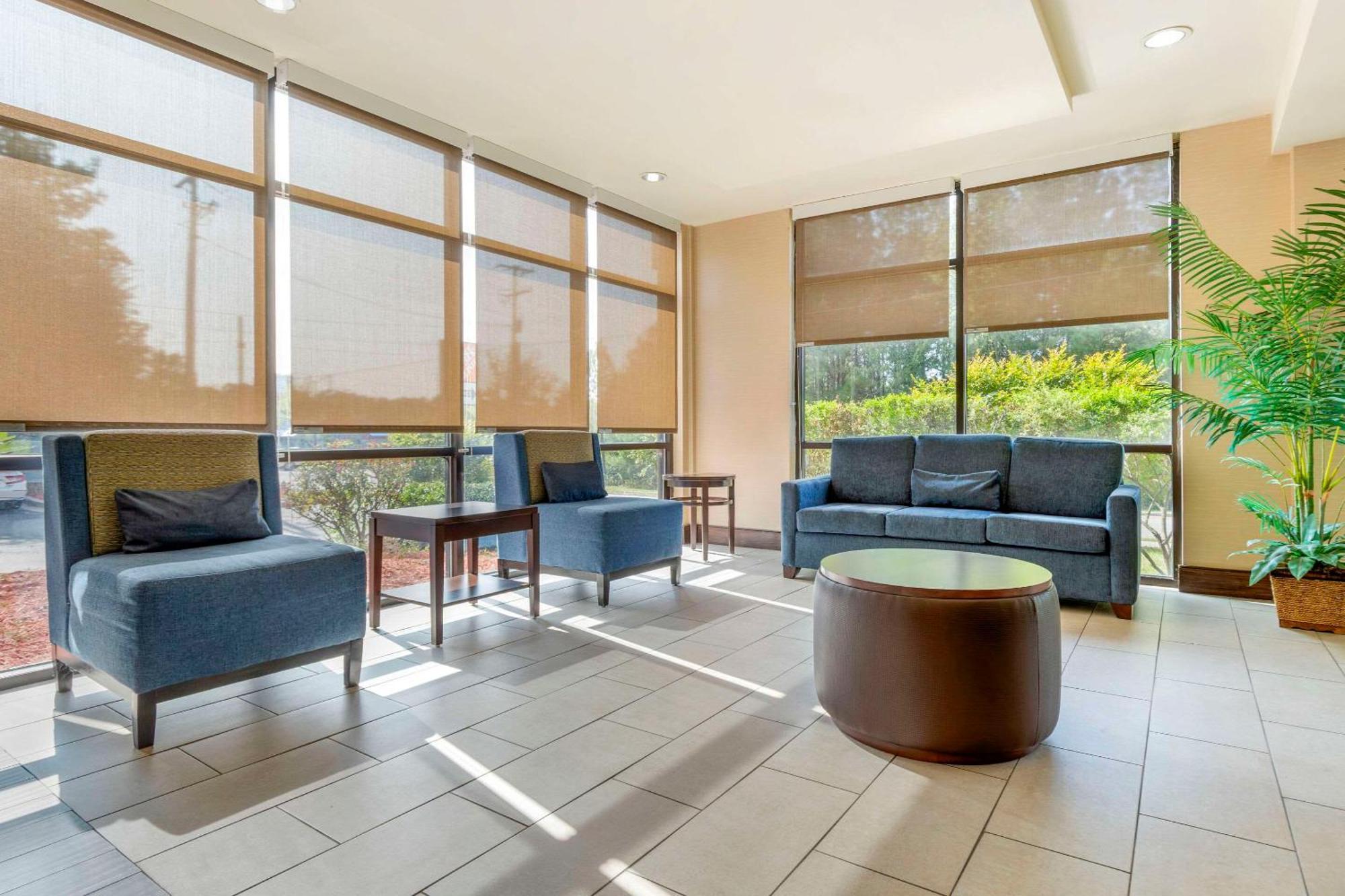 Comfort Suites Columbia Northeast - Fort Jackson エクステリア 写真
