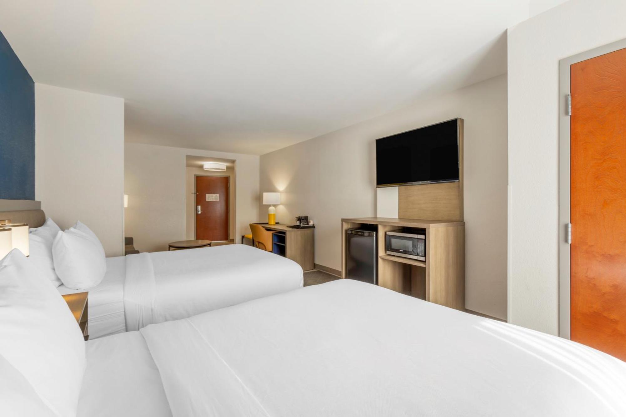 Comfort Suites Columbia Northeast - Fort Jackson エクステリア 写真